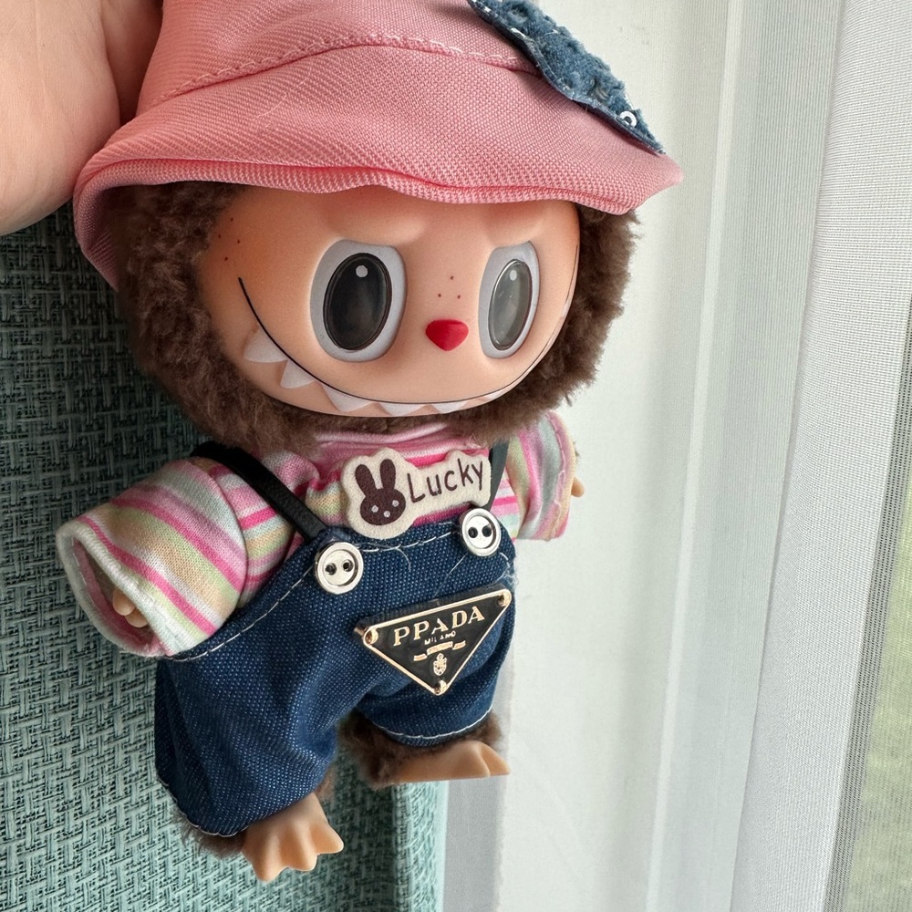 Labubu outfit - Picture 4 of 4